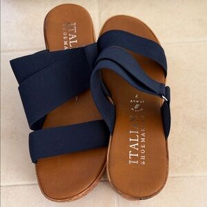 Italian Shoemaker Women's Navy Sandals NWOT